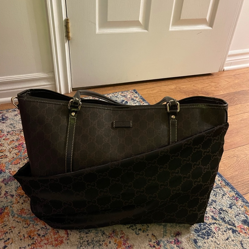 Gucci Joy tote bag in GG supreme coated canvas dark brown